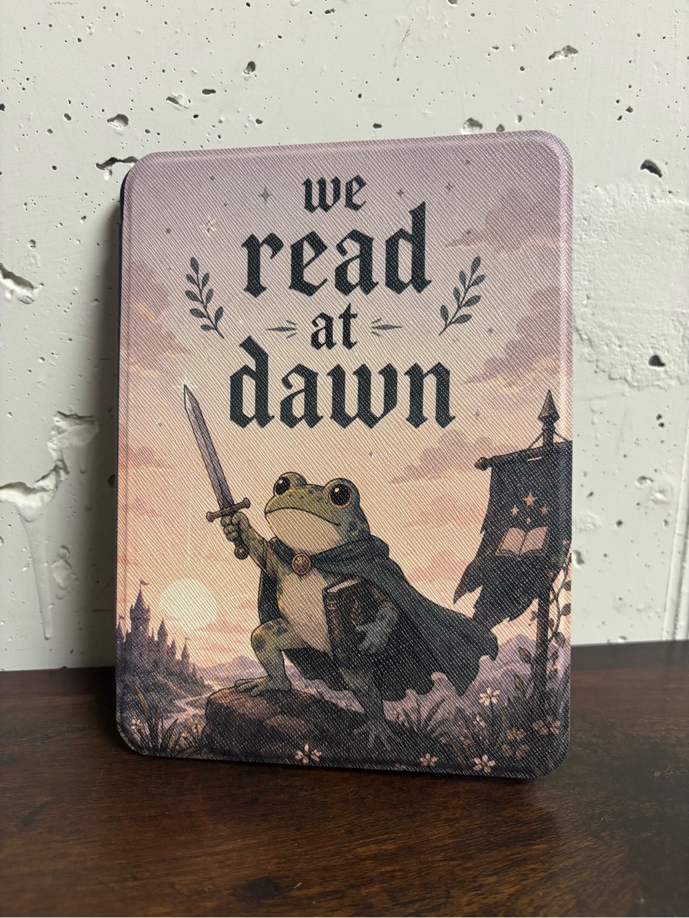 Magnetic Kindle Case Cover Pink Frog Knight Reading Design 7x5